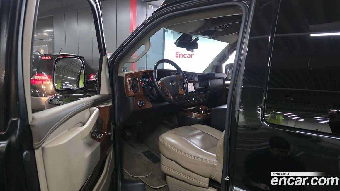 Chevrolet Express Van 2019