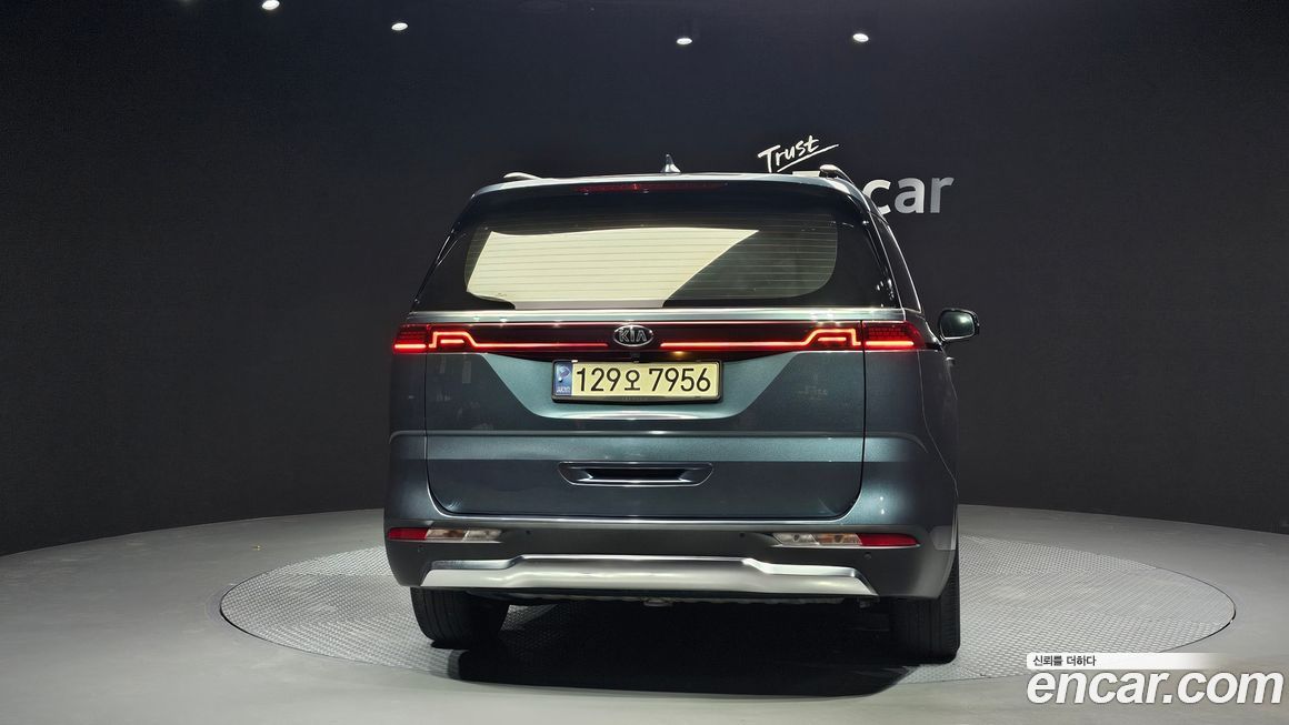 Kia Canival 2021