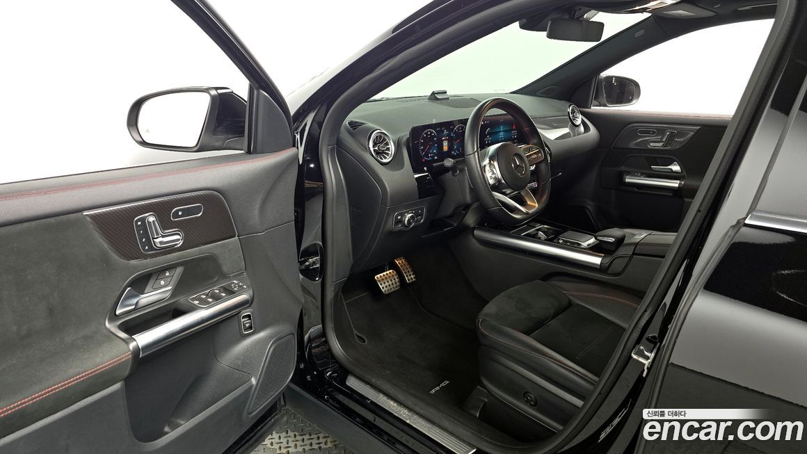 Mercedes-Benz GLA-Class 2023