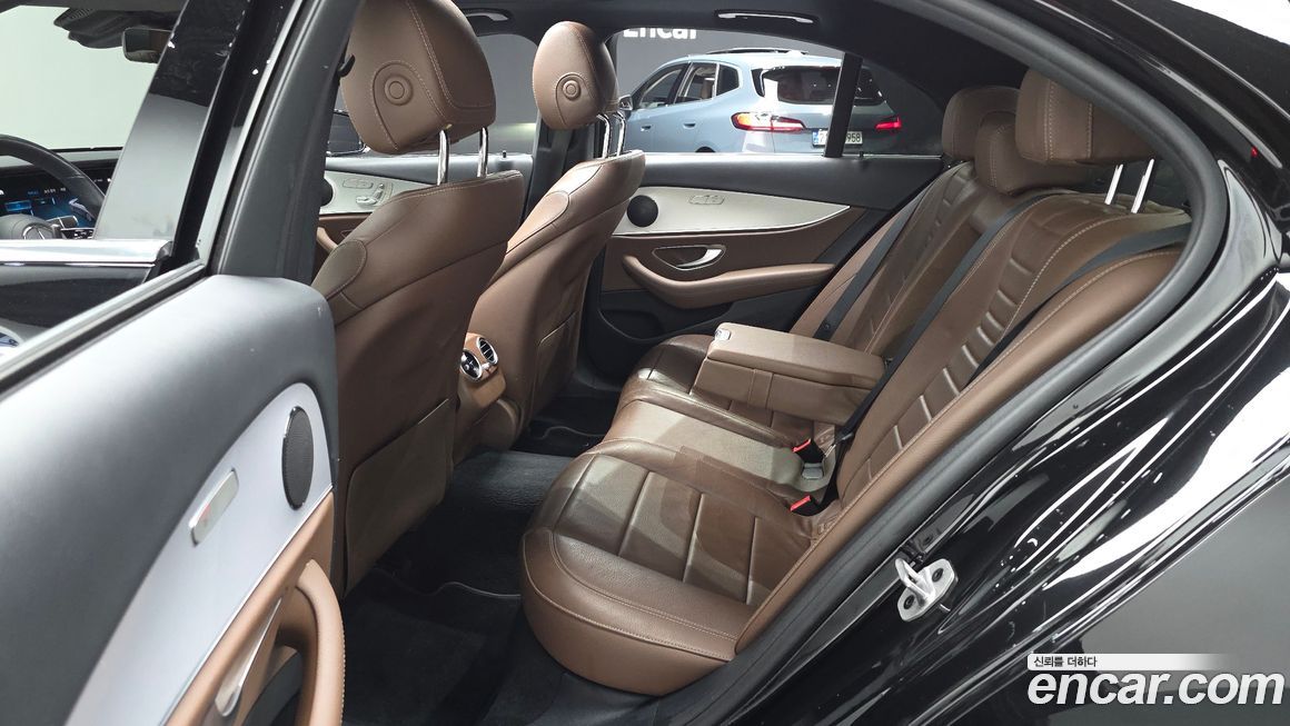 Mercedes-Benz E-Class 2021