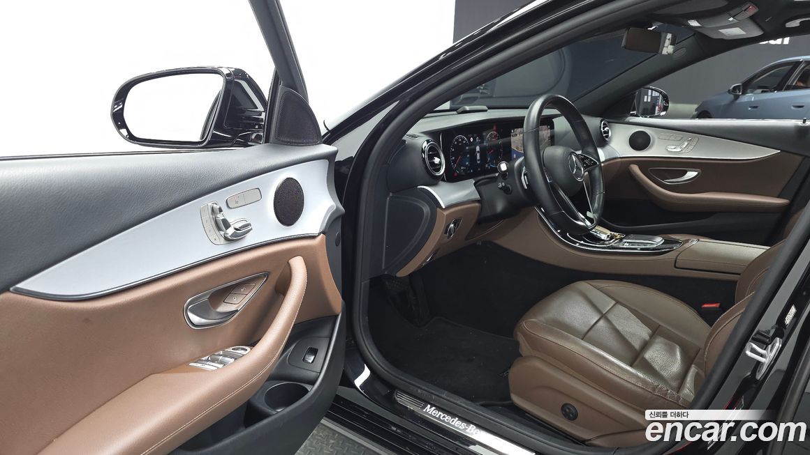 Mercedes-Benz E-Class 2021