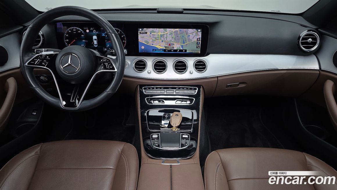 Mercedes-Benz E-Class 2021