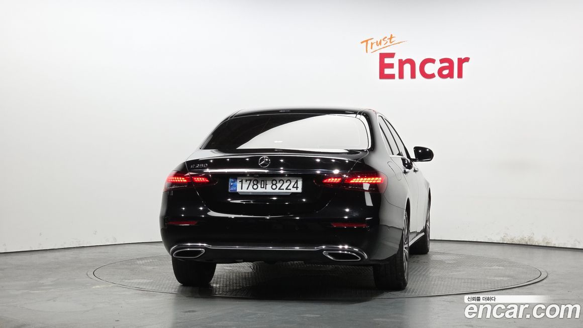 Mercedes-Benz E-Class 2021