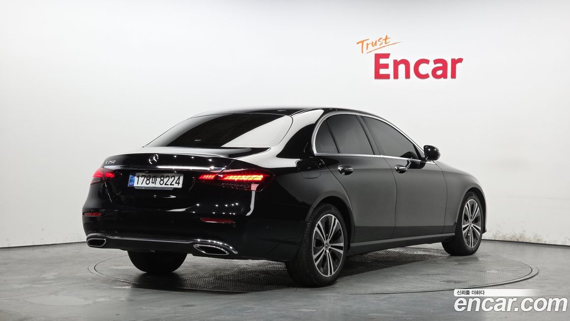 Mercedes-Benz E-Class 2021