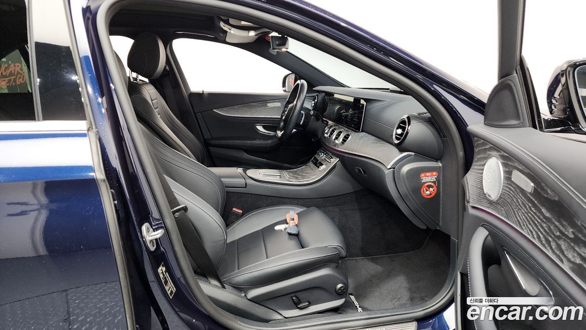 Mercedes-Benz E-Class 2021