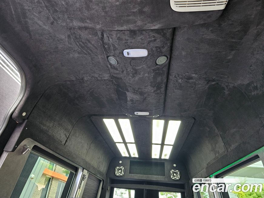 Mercedes-Benz Sprinter 2012