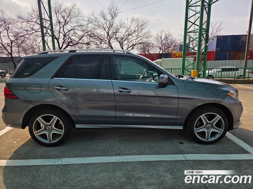 Mercedes-Benz GLE-Class 2017