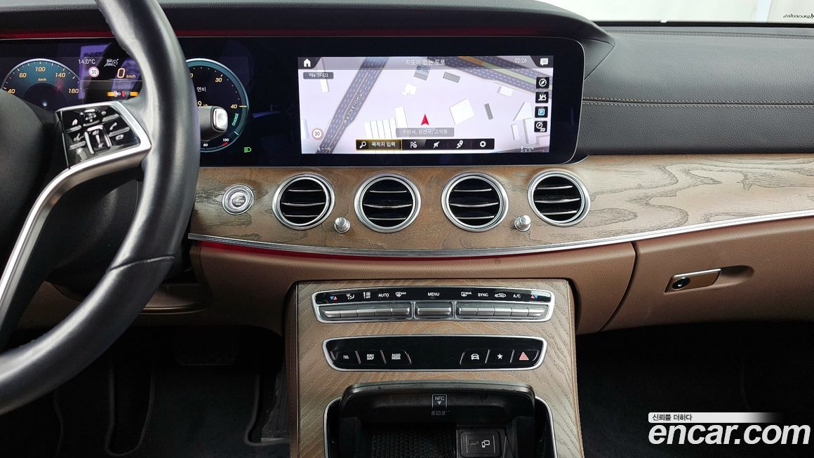 Mercedes-Benz E-Class 2021