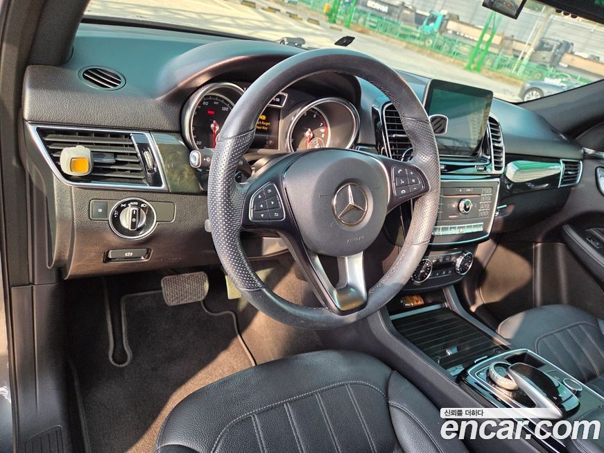 Mercedes-Benz GLE-Class 2017