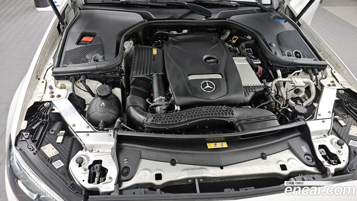 Mercedes-Benz E-Class 2021