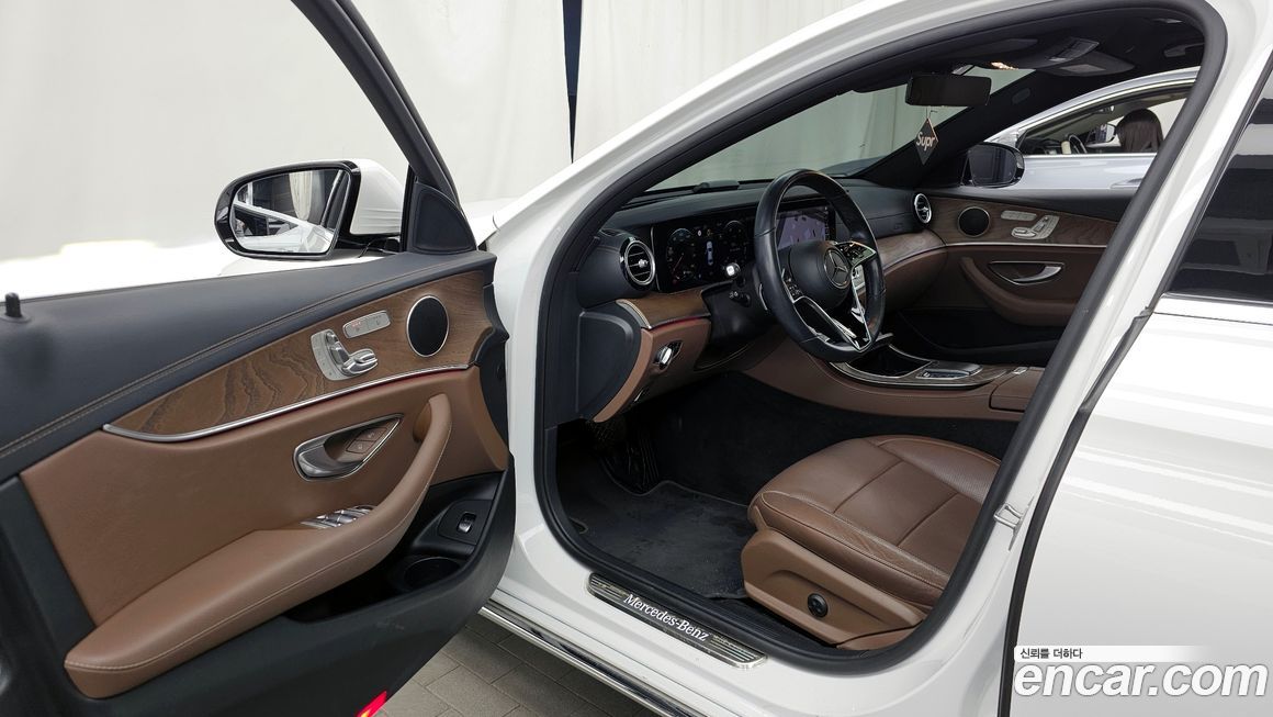 Mercedes-Benz E-Class 2021