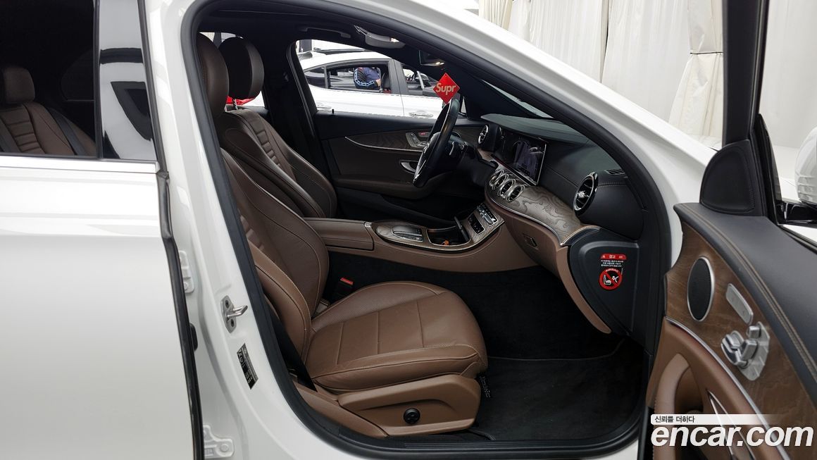 Mercedes-Benz E-Class 2021