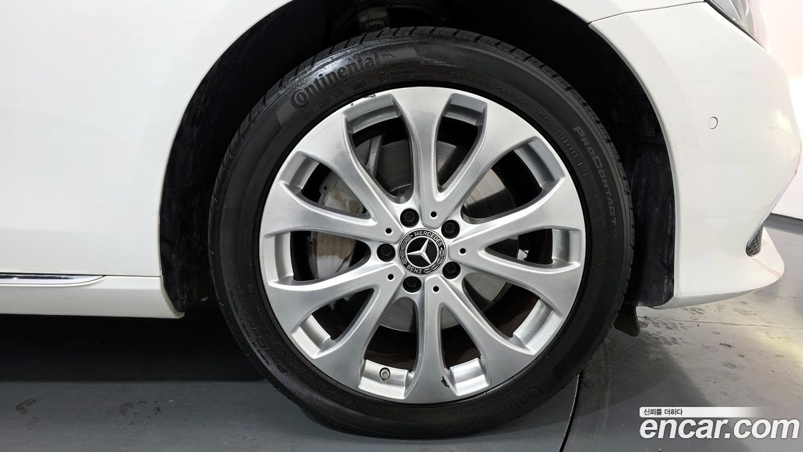 Mercedes-Benz E-Class 2019