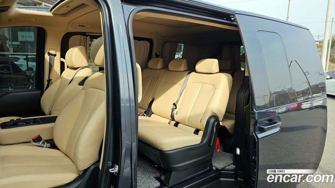Hyundai Staria 2024