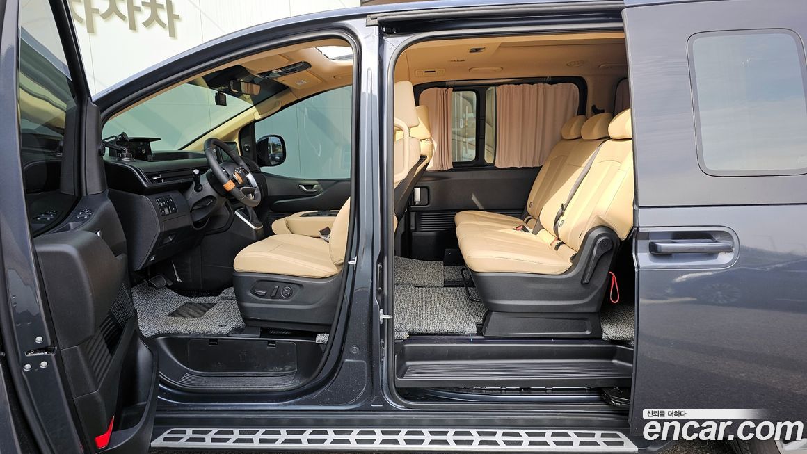 Hyundai Staria 2024