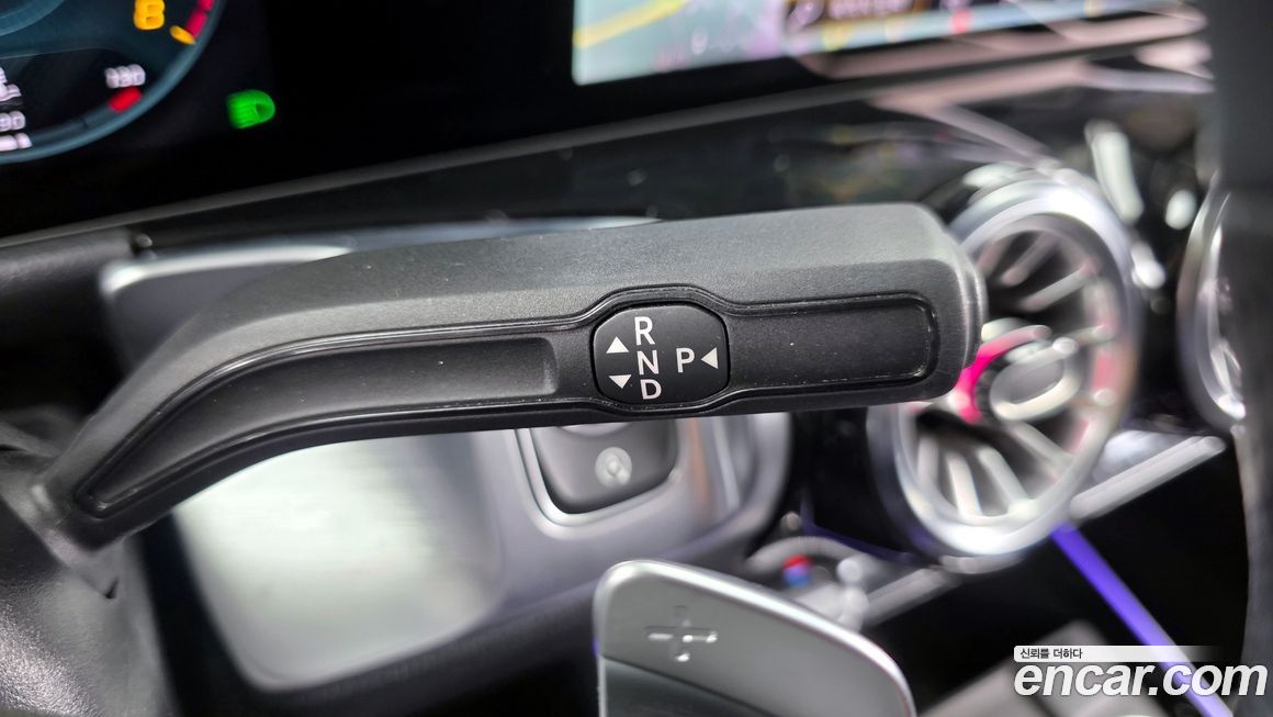 Mercedes-Benz GLB-Class 2022