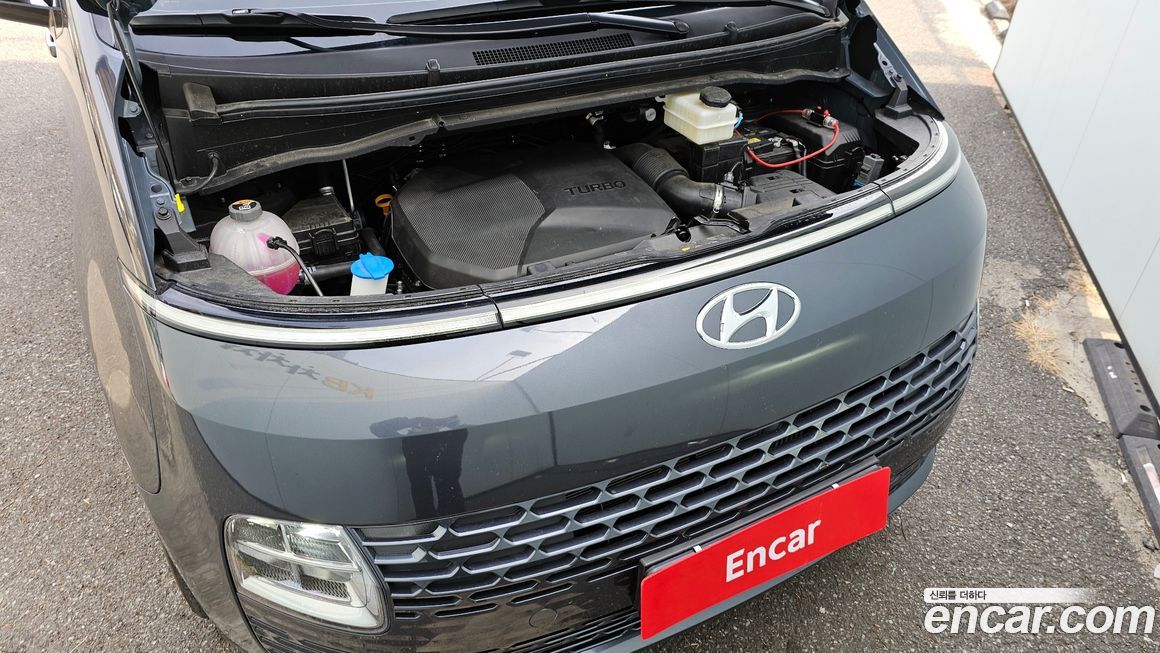 Hyundai Staria 2024