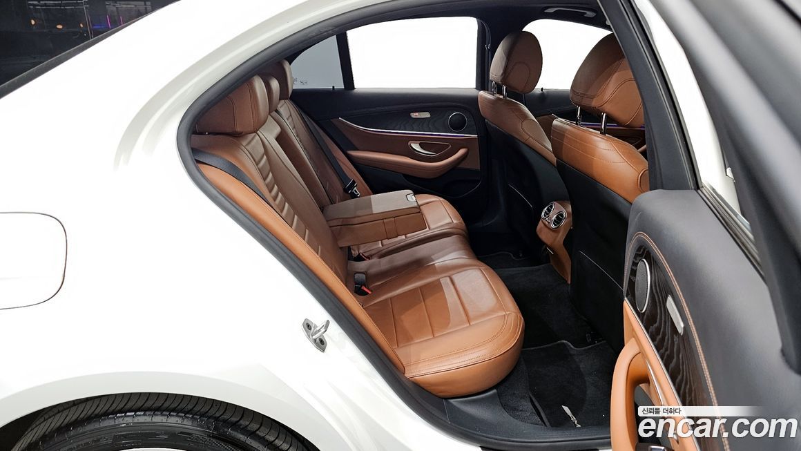 Mercedes-Benz E-Class 2021