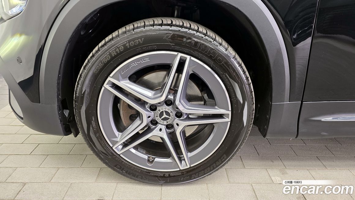 Mercedes-Benz GLB-Class 2022