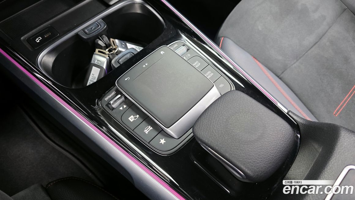 Mercedes-Benz GLB-Class 2022