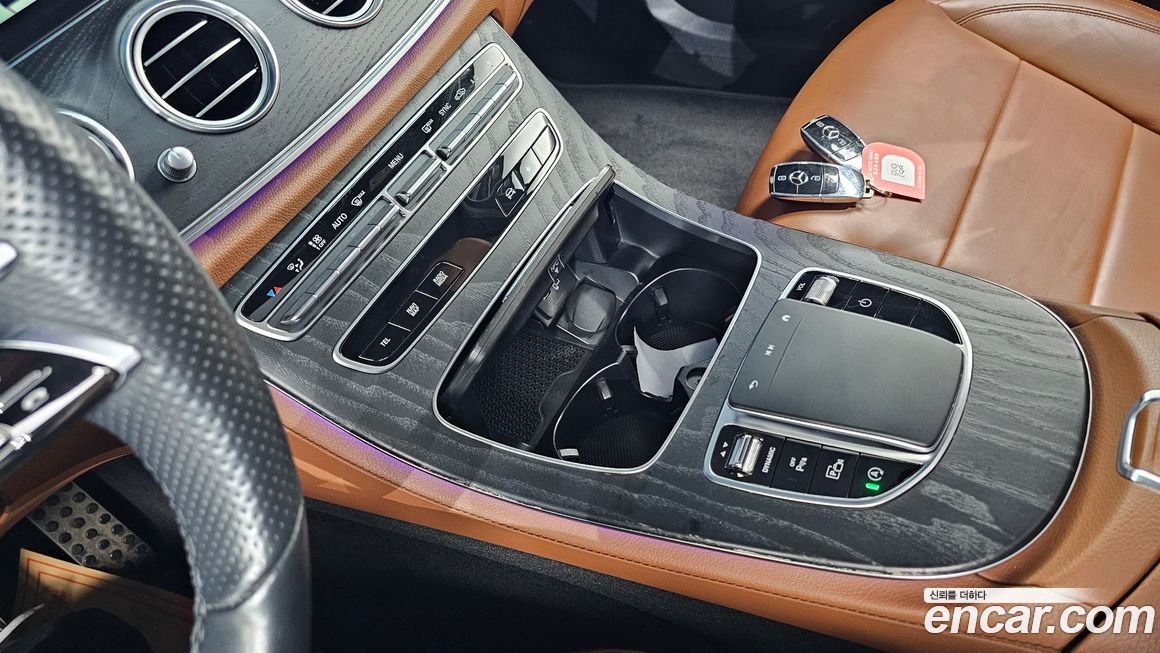 Mercedes-Benz E-Class 2021