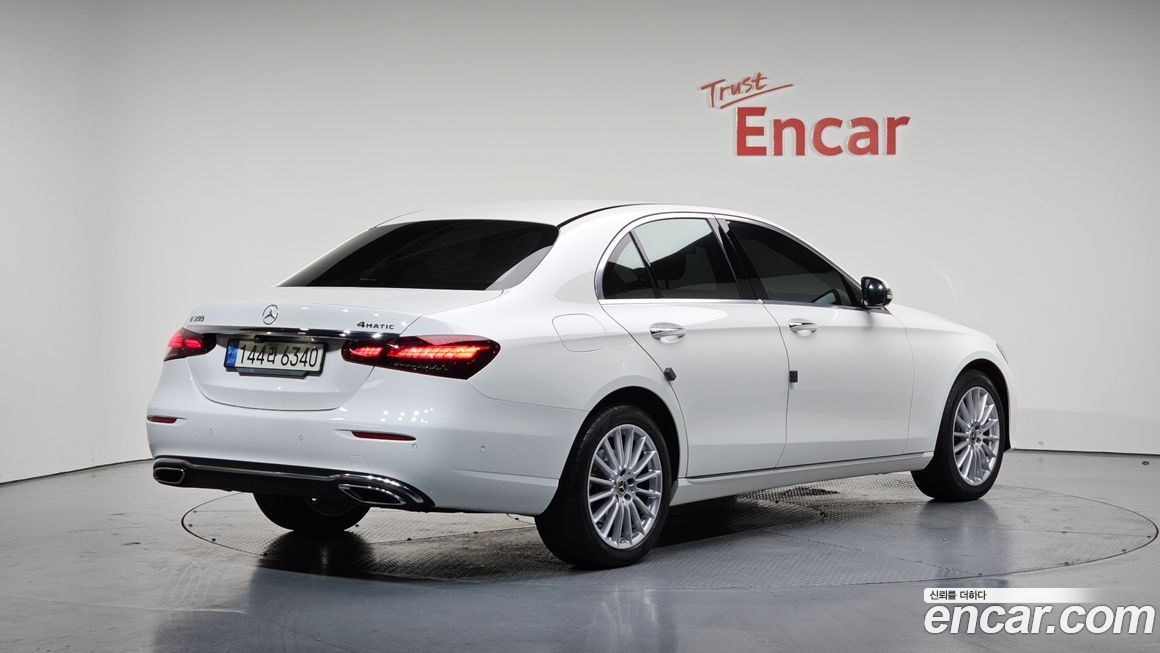 Mercedes-Benz E-Class 2021