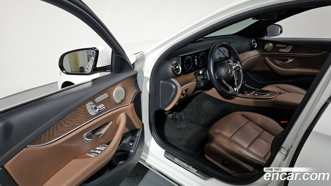 Mercedes-Benz E-Class 2021