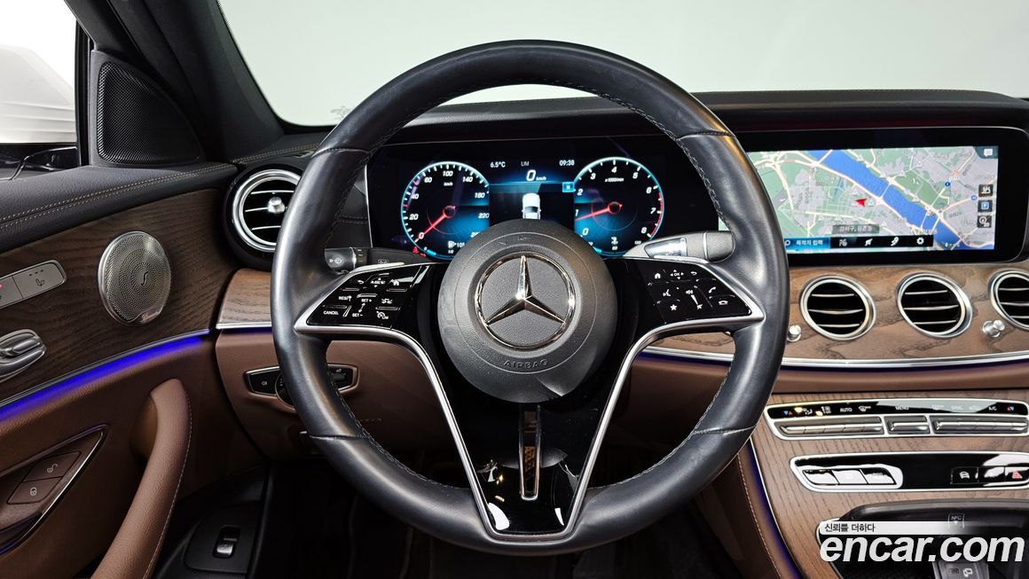 Mercedes-Benz E-Class 2021
