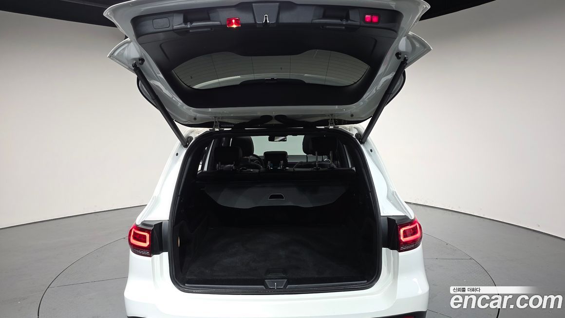 Mercedes-Benz GLB-Class 2022