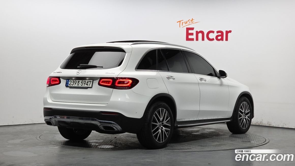 Mercedes-Benz GLC-Class 2021