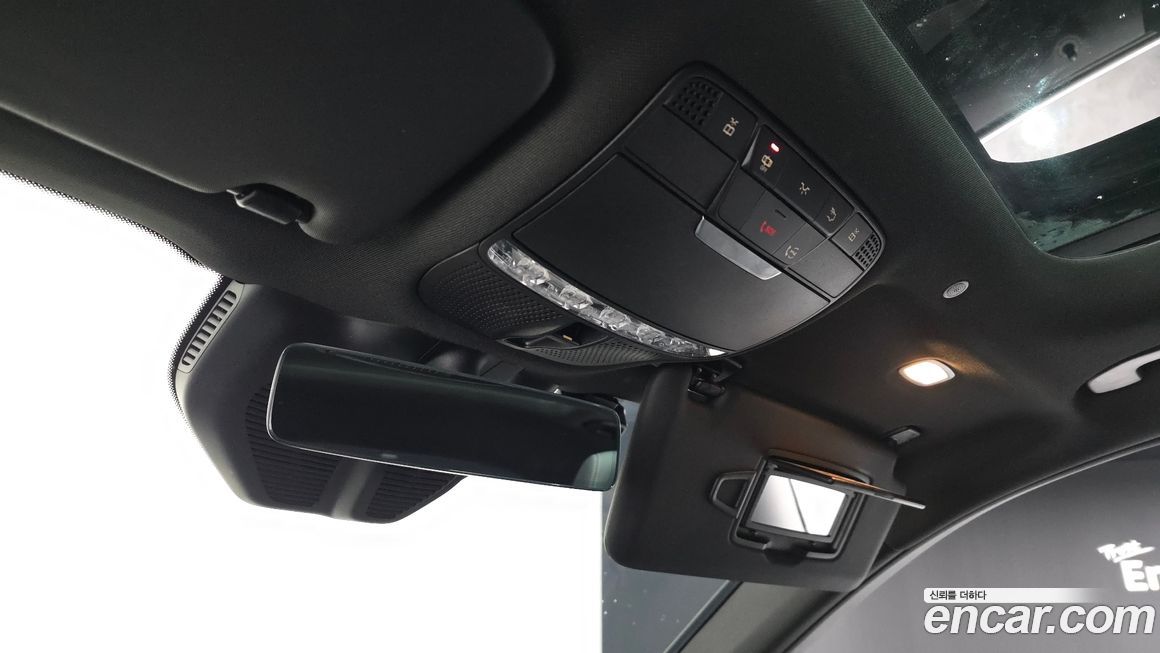 Mercedes-Benz GLC-Class 2021