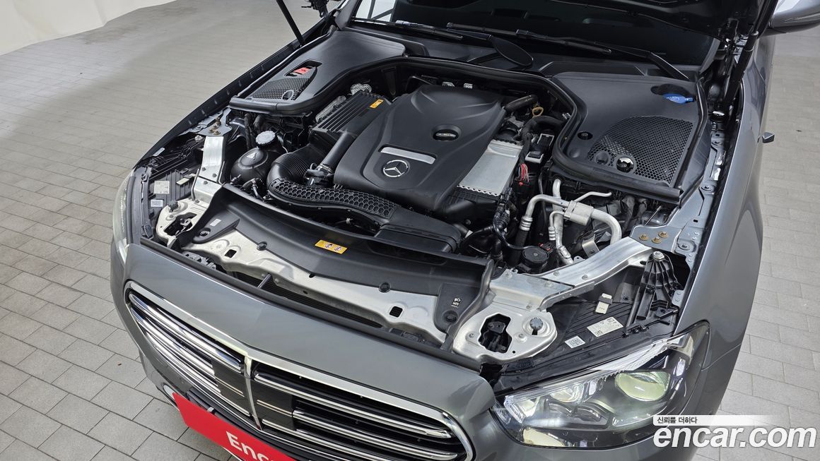 Mercedes-Benz E-Class 2021