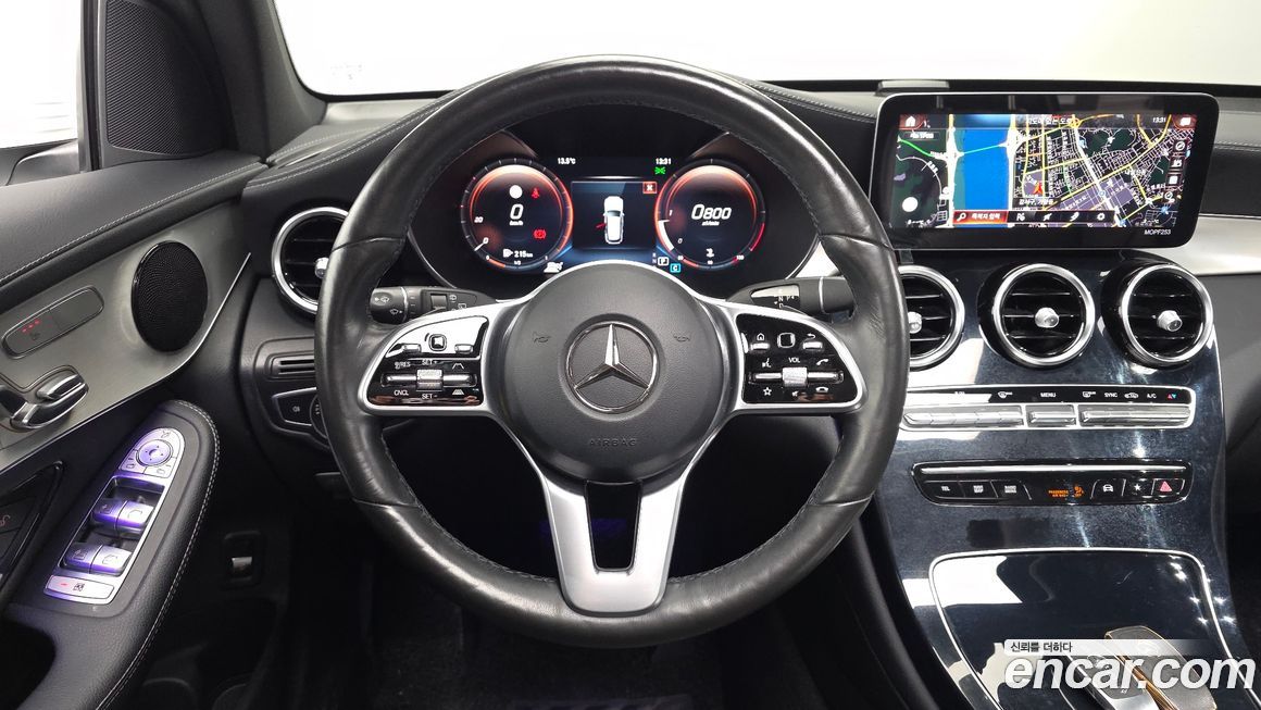 Mercedes-Benz GLC-Class 2021