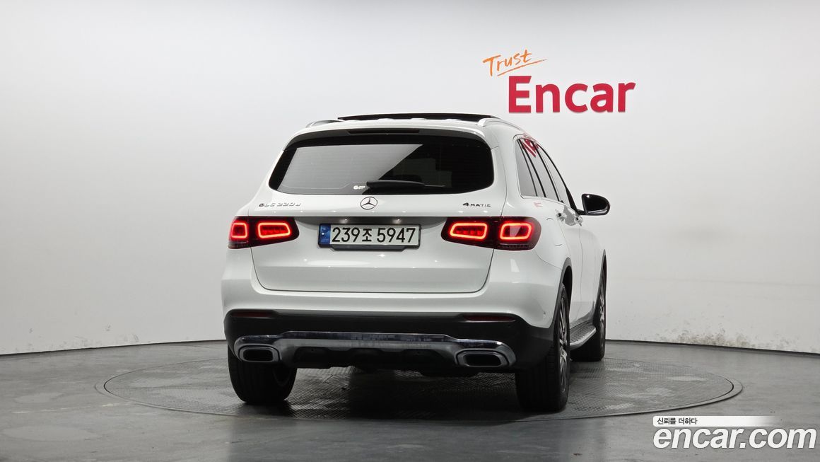 Mercedes-Benz GLC-Class 2021