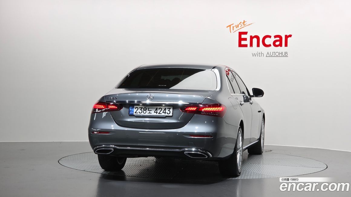 Mercedes-Benz E-Class 2021