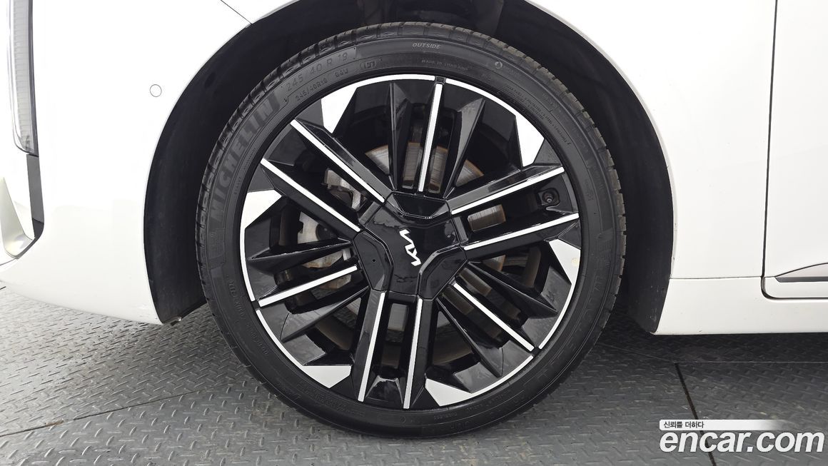 Kia K8 2025