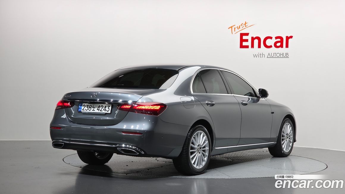 Mercedes-Benz E-Class 2021