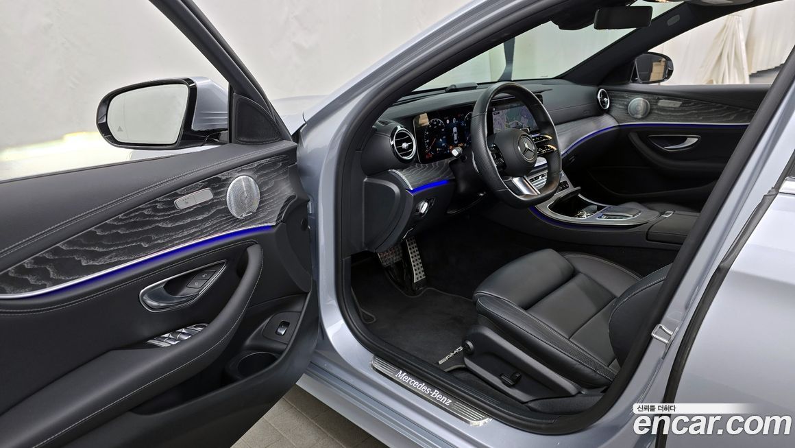 Mercedes-Benz E-Class 2021