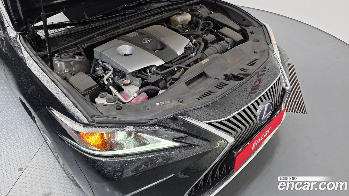 Lexus ES 2021