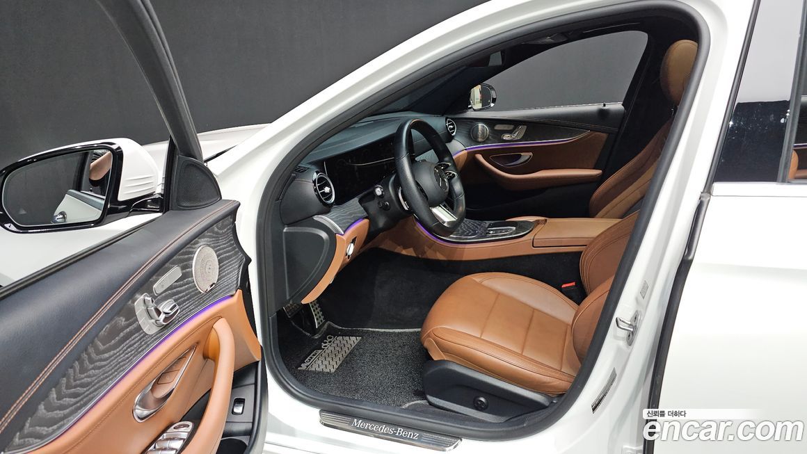 Mercedes-Benz E-Class 2021