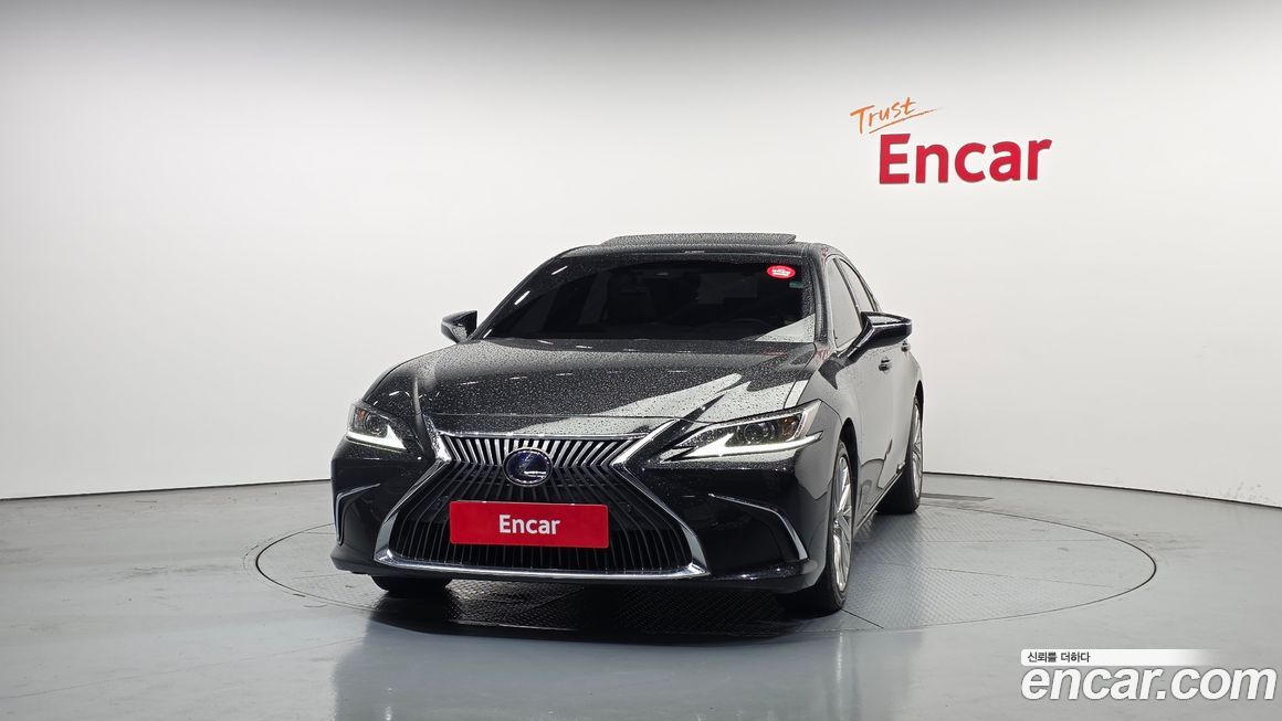 Lexus ES 2021
