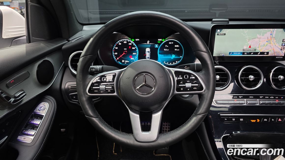 Mercedes-Benz GLC-Class 2021