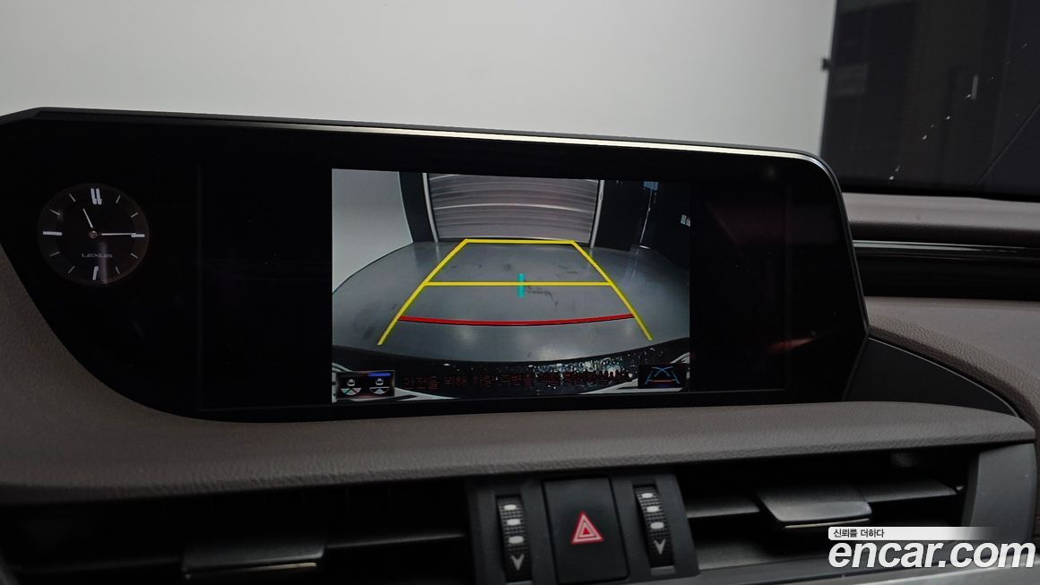 Lexus ES 2021