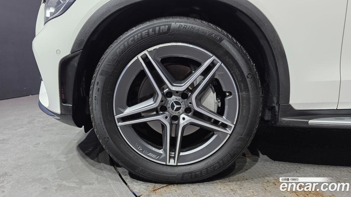 Mercedes-Benz GLC-Class 2021