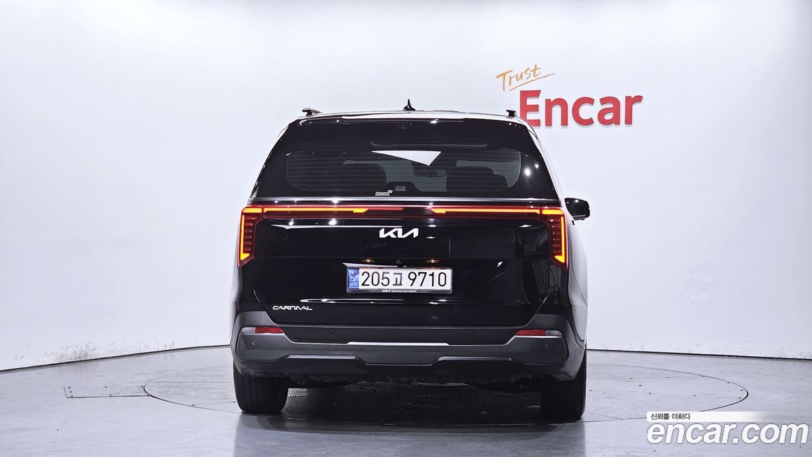 Kia Canival 2024