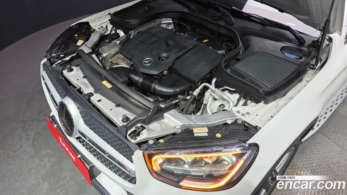 Mercedes-Benz GLC-Class 2021