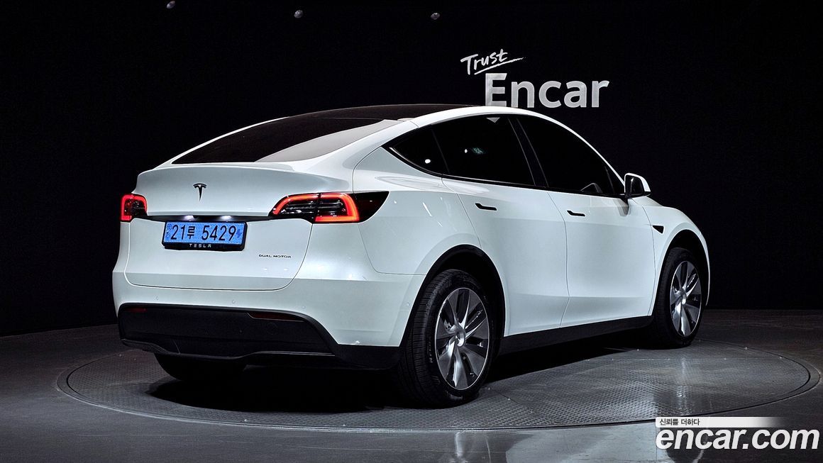 Tesla Model Y 2022