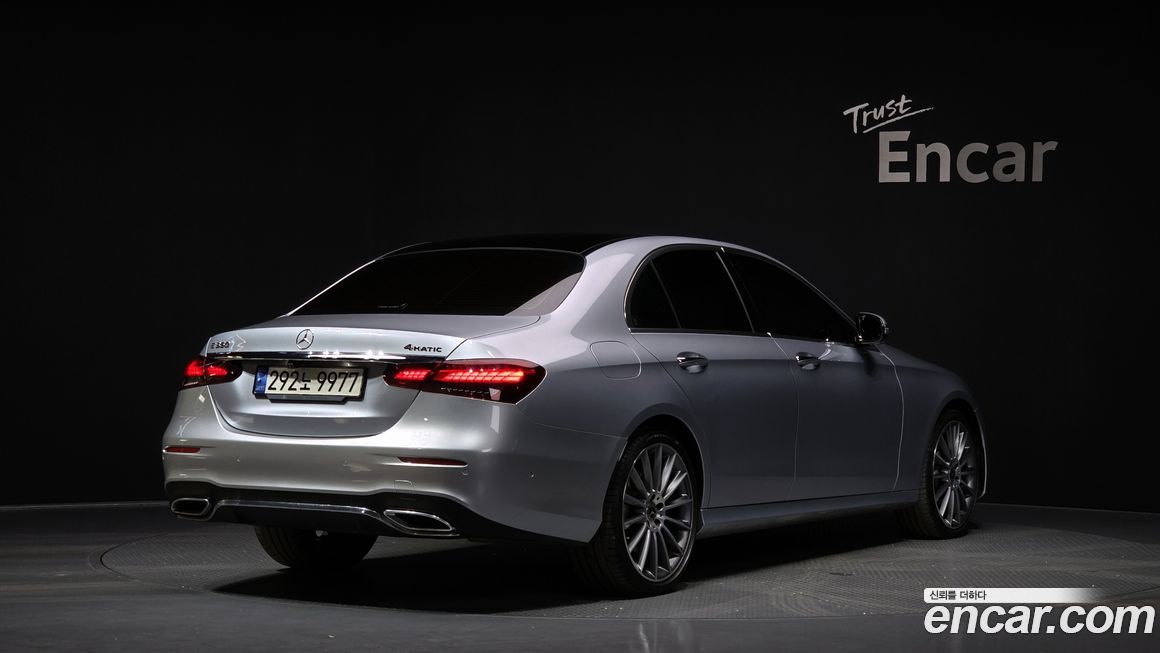 Mercedes-Benz E-Class 2021