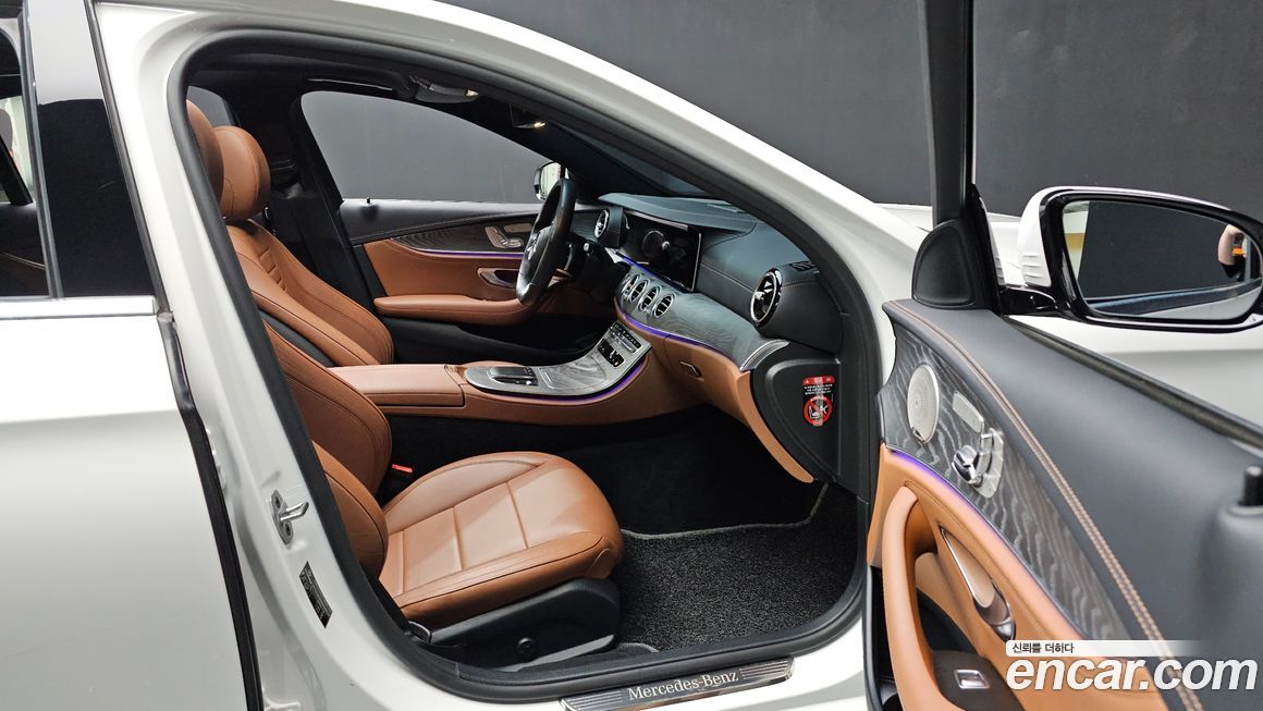 Mercedes-Benz E-Class 2021