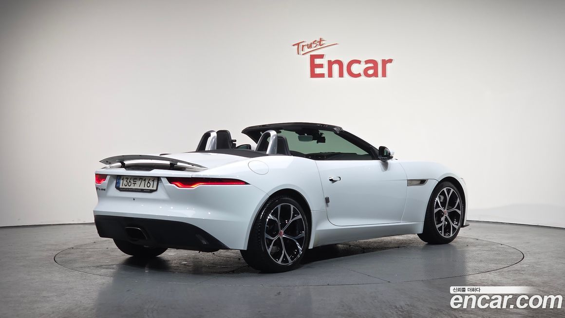 Jaguar F-TYPE 2021